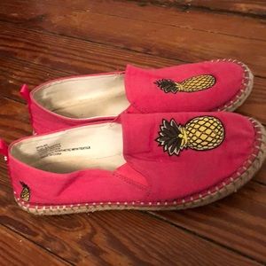 Pink pineapple crown and ivy slip ons